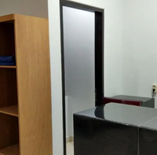 Hostel De'kost